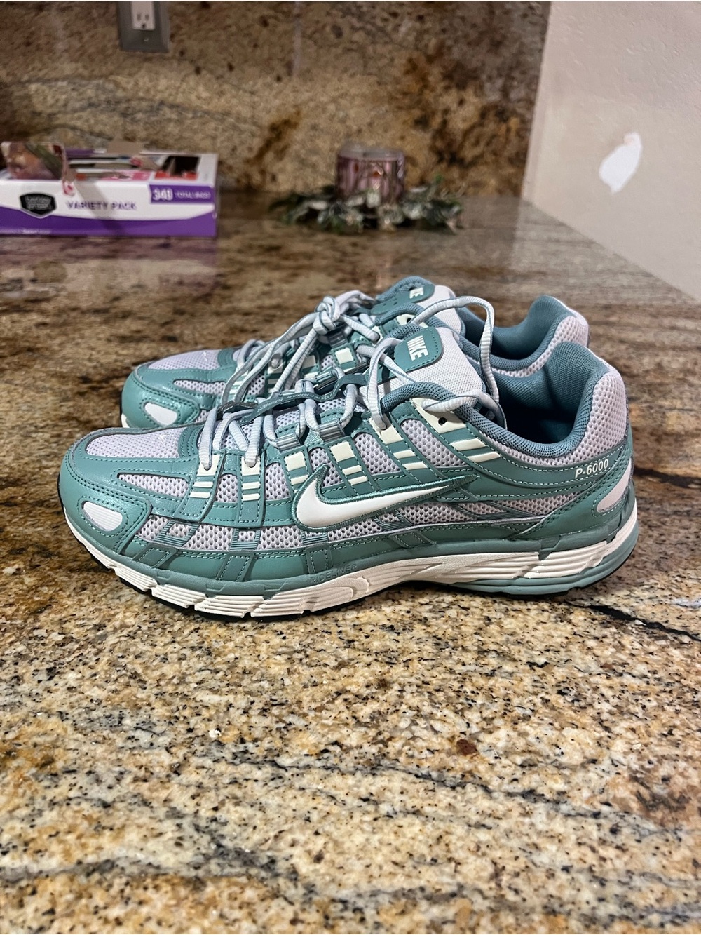 Nike P-6000 Cannon Soft Pearl Women’s 10.5 Men’s 9 BV1021-010